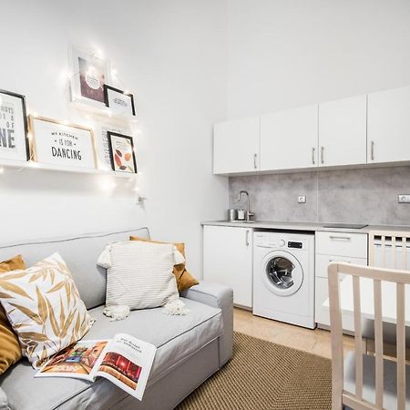 Bpr Delia'S Apartment Budapest Luaran gambar