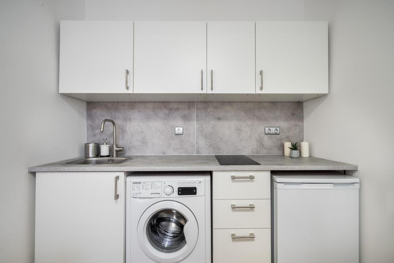 Bpr Delia'S Apartment Budapest Luaran gambar